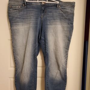 Torrid Boyfriend Crop Jean